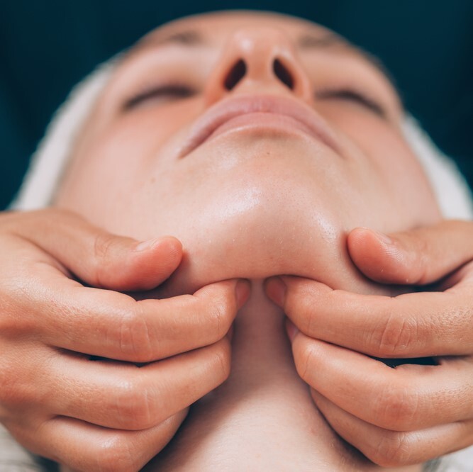 Jawline Contouring in Riyadh 1 jawline treatment How it works
